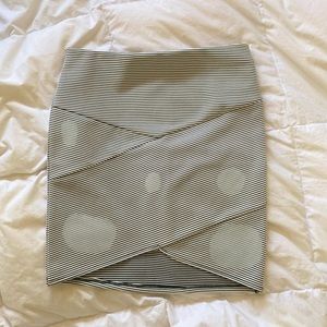 Black and white striped tulip hem pencil skirt!